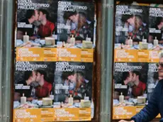 ANTEPRIMA Udine 17-05-2010 manifesti gay via brazza