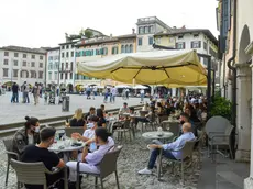 Udine 23 maggio 2020 Movida, gente e controlli in centro Â©Foto Petrussi