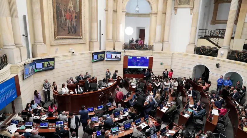 epa11426658 Senators attend a discussion in the Colombian Congress in Bogota, Colombia, 20 June 2024. The Colombian Congress concludes its ordinary period of sessions as the government of President Gustavo Petro saw the approval of the pension reform and failures with the health and education reforms, while the labor reform will continue its legislative transit. EPA/Carlos Ortega