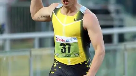 20080114 - ROMA - SPR - ATLETICA: NEGATE A PISTORIUS OLIMPIADI PECHINO. Nell'immagine d'archivio ( luglio 2007) , Oscar Pistorius. Il quattrocentista sudafricano non potrà partecipare alle Olimpiadi di Pechino. Lo ha deciso la Federazione internazionale di atletica, sulla base delle conclusioni di uno studio affidato ad una commissione medica indipendente, secondo la quale le sue protesi alle gambe offrono ''chiari vantaggi ..meccanici''. ARCHIVIO ANSA / CLAUDIO PERI /BGG