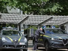 Il nucleo di polizia economico-finanziaria della Guardia di Finanza nella sede di Fondazione Milano-Cortina 2026 a Milano, 21 maggio 2024. ANSA/Davide Canella