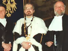 ANTEPRIMA UDINE 19 GENNAIO 2002 IL RETTORE HONSEL CON PITTINI SNAIDERO E FANTONI SUBITO DOPO LA CERIMONIA TELEFOTO FOTO AGENCY ANTEPRIMA UDINE IMMAGINE INVIATA DA UFFICIO STAMPA UNIVERSITA' DI UDINE DI ZANUTTO PER REDAZIONE DI UDINE
