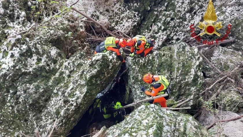 Il corpo di Cristian era incastrato in una forra, poco lontano da dove furono recuperate le salme di Bianca e di Patrizia il 2 giugno