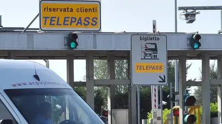 Palmanobva 19 Maggio 2012. Cartello Ialmicco viabilita' e casello autostradale. Telefoto Copyright Petrussi Foto Press