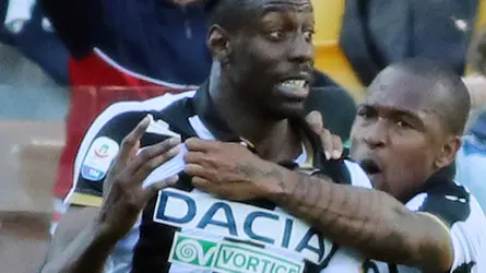 Foto LaPresse/Andrea Bressanutti 20/04/2019 Udine (Italia) Sport Calcio Udinese vs Sassuolo - Campionato di calcio Serie A 33^ Giornata - Stadio "Dacia Arena" Nella foto: okaka esultanza Photo LaPresse/Andrea Bressanutti April 20, 2019 Udine (Italy) Sport Soccer Udinese vs Sassuolo - Italian Football Championship League A 33^ day - "Dacia Arena" Stadium In the pic: okaka celebrates
