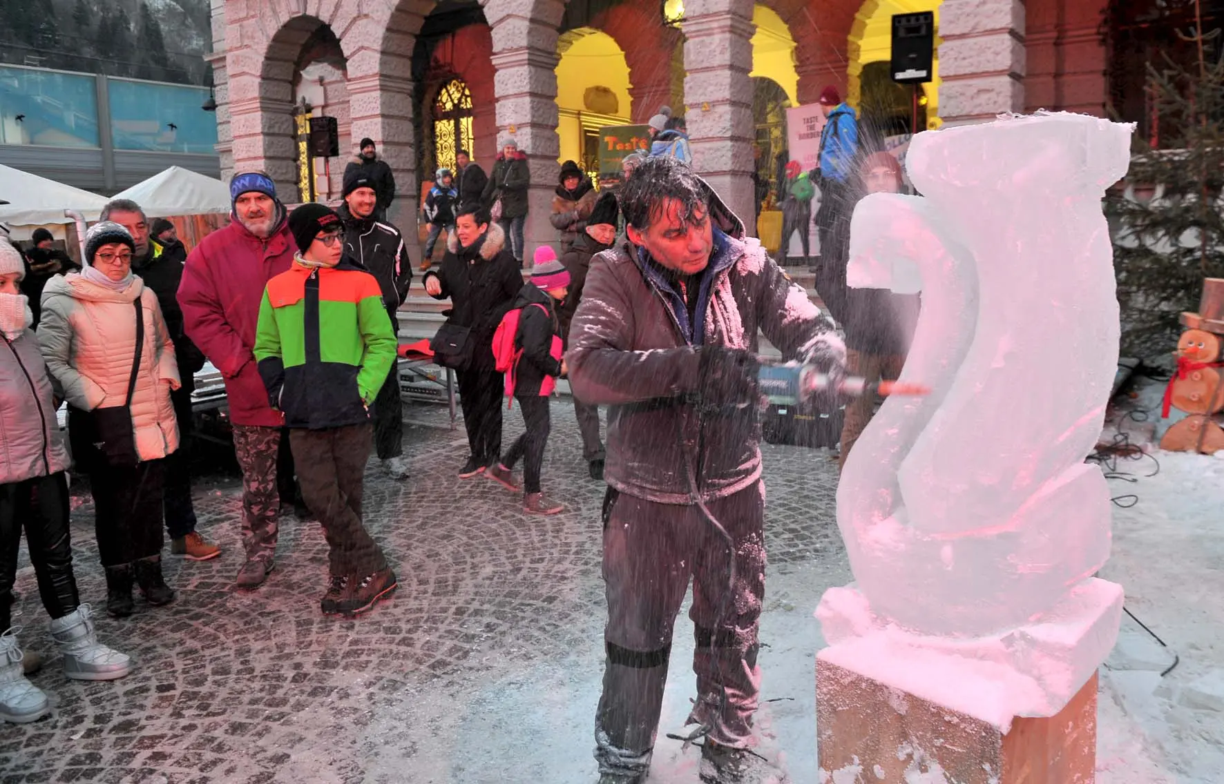 Pontebba 20 gennaio 2019. Sculture di Ghiaccio. © Foto Petrussi