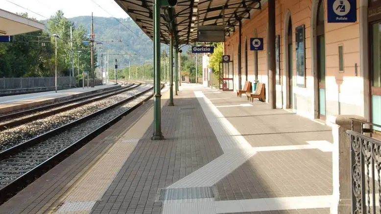 Bumbaca Gorizia 05.10.2014 Stazione FS di Gorizia Fotografia di RobertoMarega