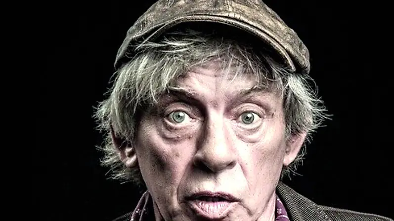 Paolo Rossi è tra i protagonisti della nuova stagione teatrale organizzata da Anà-Thema