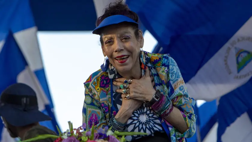 epa06999935 Nicaraguan vice-president Rosario Murillo gestures in front of supporters in Managua, Nicaragua, 05 September 2018. Ortega asked the United States not to get involved in the social and political crisis that the country has been going through since 18 April, after the UN Security Council addressed the situation facing the Central American nation. EPA/JORGE TORRES