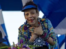 epa06999935 Nicaraguan vice-president Rosario Murillo gestures in front of supporters in Managua, Nicaragua, 05 September 2018. Ortega asked the United States not to get involved in the social and political crisis that the country has been going through since 18 April, after the UN Security Council addressed the situation facing the Central American nation. EPA/JORGE TORRES
