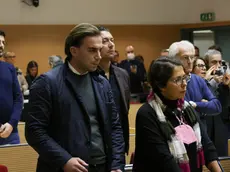 Giacomo Bozzoli durante la lettura della sentenza, Brescia, 30 settembre 2022. La corte d'assise di Brescia ha condannato all'ergastolo Giacomo Bozzoli per l'omicidio e la distruzione del cadavere dello zio Mario, l'imprenditore bresciano svanito nel nulla l'8 ottobre 2015 dalla fonderia di Marcheno. ANSA/ FILIPPO VENEZIA