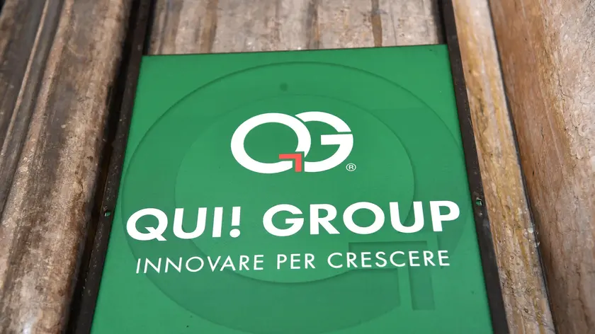La sede della Qui! Group e della Qui!Ticket chiusa ufficialmente per ferie e dopo che la Procura di Genova ha aperto un fascicolo sul dissesto e le insolvenze del gruppo, per i buoni pasto non rimborsati agli esercenti e sospette irregolarita' gestionale, Genova, 27 luglio 2018. ANSA/LUCA ZENNARO