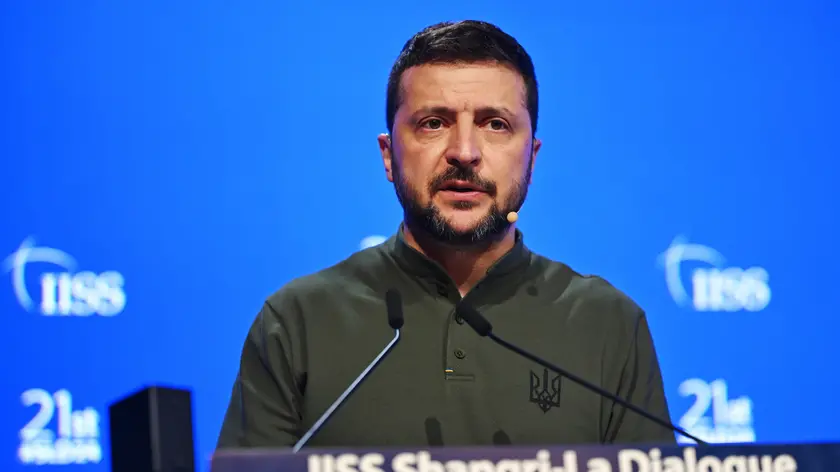 epa11385073 Ukraine President Volodymyr Zelensky delivers his speech during the International Institute for Strategic Studies (IISS) 21th Shangri-La Dialogue in Singapore, 02 June 2024. Defense ministers and officials from 45 countries are gathered in the city state for the IISS Shangri-la Dialogue, an annual high level defence summit in the Asia Pacific region. EPA/SHINTARO TAY/THE STRAITS TIMES SINGAPORE OUT