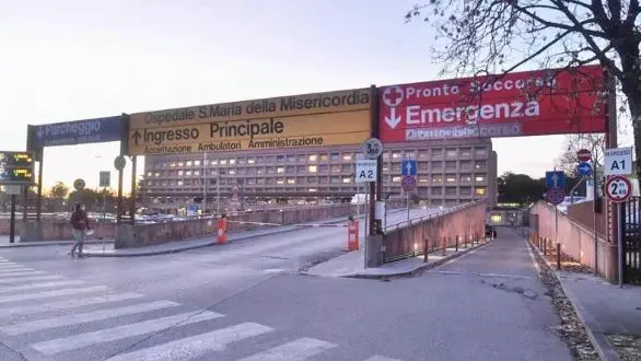L'automobilista è stata ricoverata in gravi condizioni all'ospedale di Udine