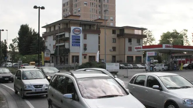 FOTO MISSINATO - INCIDENTE PIU' TRAFFICO VICIONO PARCHEGGIO MARCOLIN
