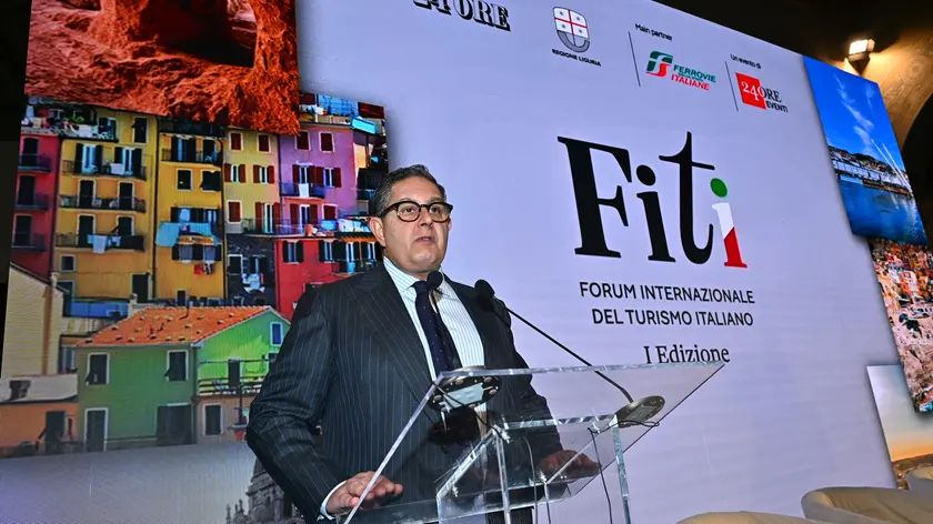 Il presidente della regione Liguria Giovanni Toti durante il suo intervento alla prima tappa del Forum Internazionale del Turismo, organizzato da Il Sole 24 Ore, dove hanno partecipato il ministro del Turismo Daniela Santanche' e il direttore del Sole 24 Ore Fabio Tamburini. Genova, 17 gennaio 2024. ANSA/LUCA ZENNARO