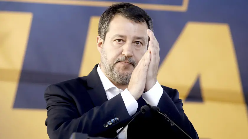 Il ministro Matteo Salvini partecipano alla chiusura della campagna elettorale della Lega per le europee in piazza Duomo a Milano, 01 giugno 2024. ///// Italy's deputy Prime Minister and leader of Lega Italian party, Matteo Salvini, in occasion of a campaign meeting in Milan, Italy, 01 June 2024. ANSA/MOURAD BALTI TOUATI