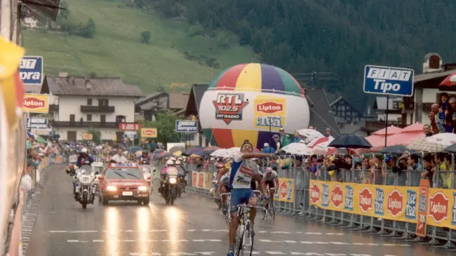 L'impresa di Claudio Chiappicci al Giro del 1992: il 5 giugno vinse il tappone di Corvara