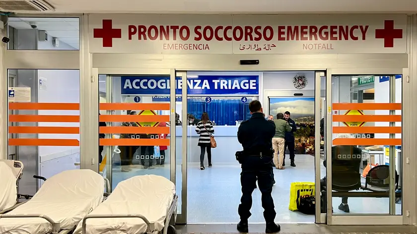L'ingresso del Pronto soccorso dell'ospedale Cardarelli di Napoli, 4 gennaio 2024 ANSA/ CIRO FUSCO