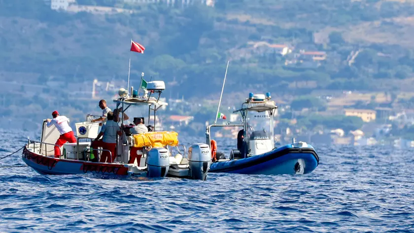 Continuano le ricerche per recuperare il corpo della figlia di Mike Lynch, Hannah, ancora disperso in seguito al naufragio della nave Bayesian, Palermo, 22 agosto 2024. ANSA/IGOR PETYX