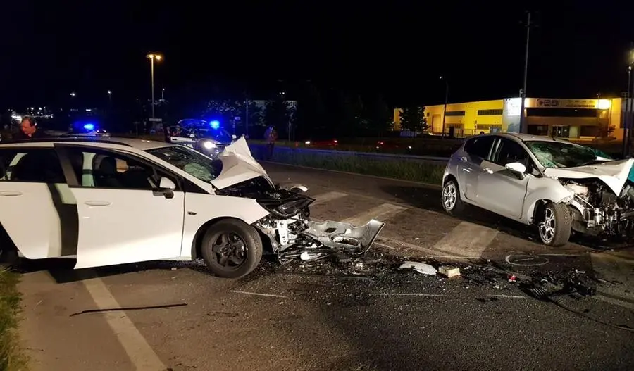 Un'immagine dello schianto sulla Pontebbana (foto Missinato)