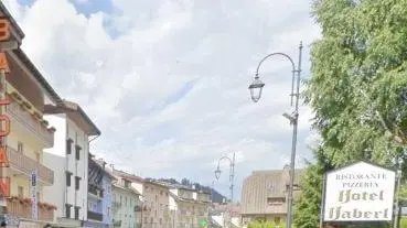 Uno scorcio di via Roma, a Tarvisio
