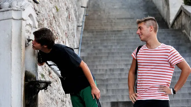 Udine 20 agosto 2012.Caldo in citta'. Il termeometro tocca i trentasette gradi..Telefoto Copyright Petrussi Foto Press / Ferraro Simone