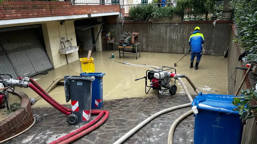 Glui uomini della Protezione civile del Fvg impegnati a Forlì