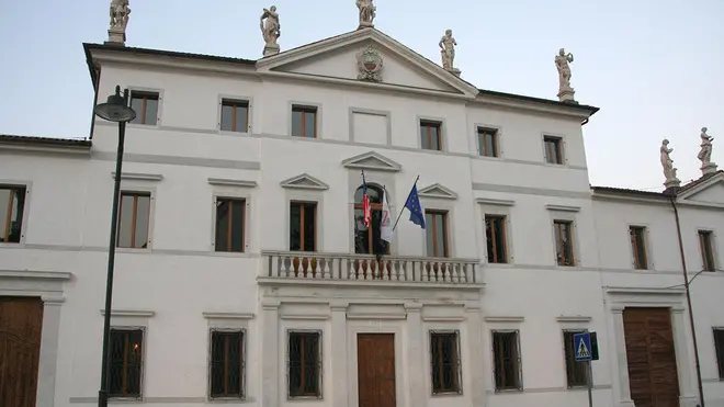 FOTO MISSINATO AVIANO PALAZZO MENEGOZZI
