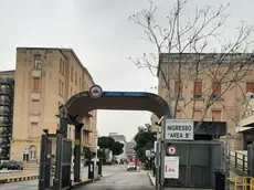 Ingresso ospedale Civico a Palermo
