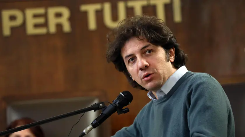 Marco Cappato in tribunale a Milano durante un'udienza del processo in cui è accusato di aver aiutato a suicidarsi dj Fabo, Milano, 13 dicembre 2017. ANSA / MATTEO BAZZI