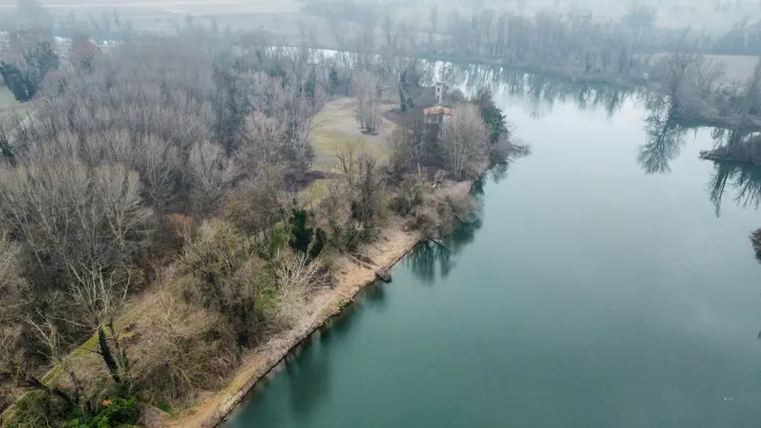 Il fiume Adda a causa della siccita', Pizzighettone (Cremona), 21 febbraio 2023. Ansa/Jacopo Zaninelli