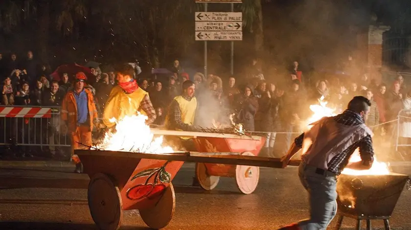 Tarcento 5 Gennaio 2018. Corsa dei Carri Infuocati. © Foto Petrussi