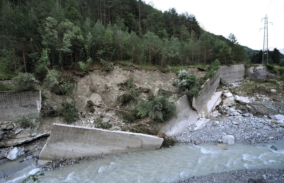 Moggio Udinese 16 agosto 2014 Il sindaco Filaferro mostra i danni causati dall'alluvione del 13 agosto. Copyright Foto Petrussi / Ferraro Simone