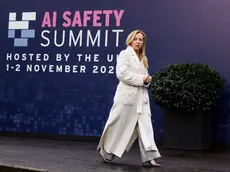 epa10954451 Italian Prime Minister Giorgia Meloni arrives at the AI Safety Summit at Bletchley Park, Milton Keynes, Britain, 02 November 2023. The summit, organised by the UK Government, considers the risks of AI and how they can be mitigated through internationally coordinated action, and is running from 01 to 02 November 2023. EPA/TOLGA AKMEN / POOL