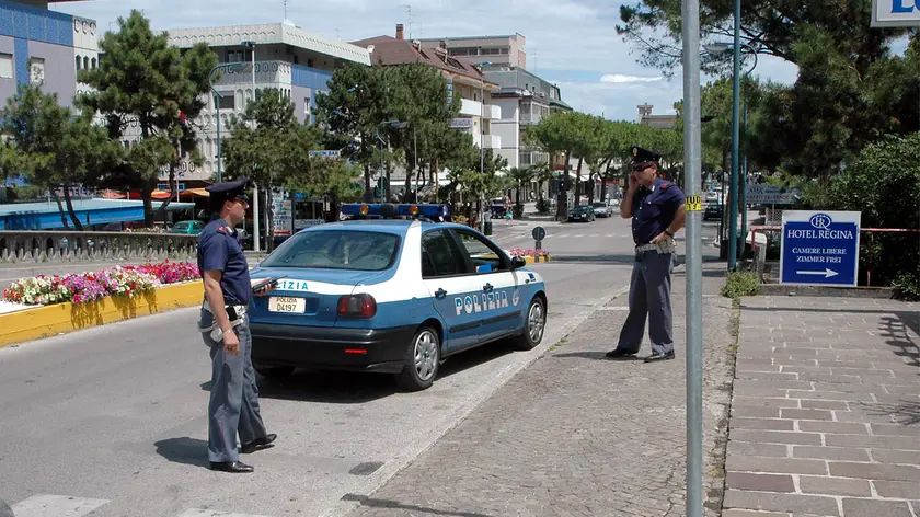 ANTEPRIMA Lignano 14 Luglio 2004. TURISTA ACCOLTELLATO A LIGNANO. Il luogo dove, questa mattina, il pizzaiolo ha accoltellato gravemente un turista. Telefoto Copyright Foto Agency Anteprima © (tutti i diritti riservati, citazione obbligatoria) www.anteprimafoto.it