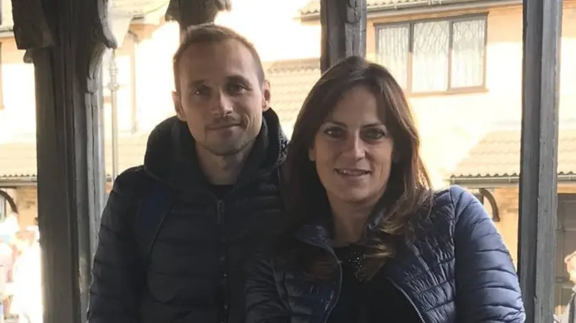 Gianpiero Saglimbene e la moglie Barbara Rado in una foto di qualche tempo fa. Ora l’uomo è in ospedale