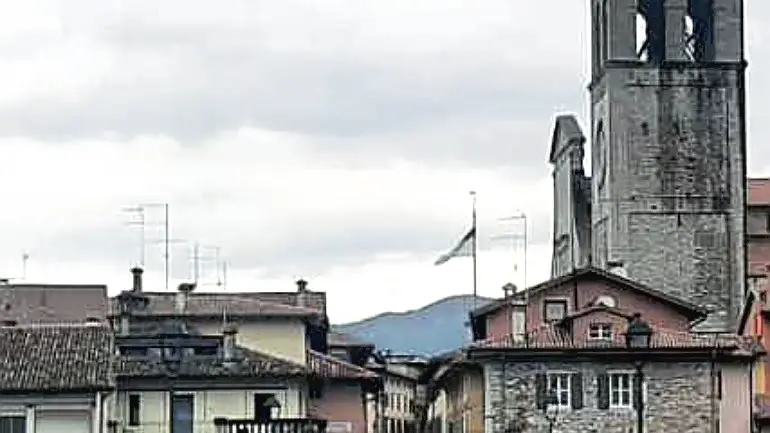 Il ponte del Diavolo ieri per una decina di giorni sarà chiuso ai veicoli