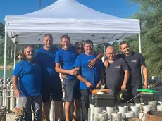 Gli esperti Angelo e Romolo Iannotta con i loro collaboratori