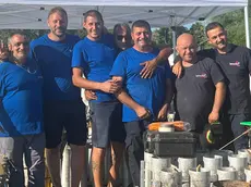 Gli esperti Angelo e Romolo Iannotta con i loro collaboratori