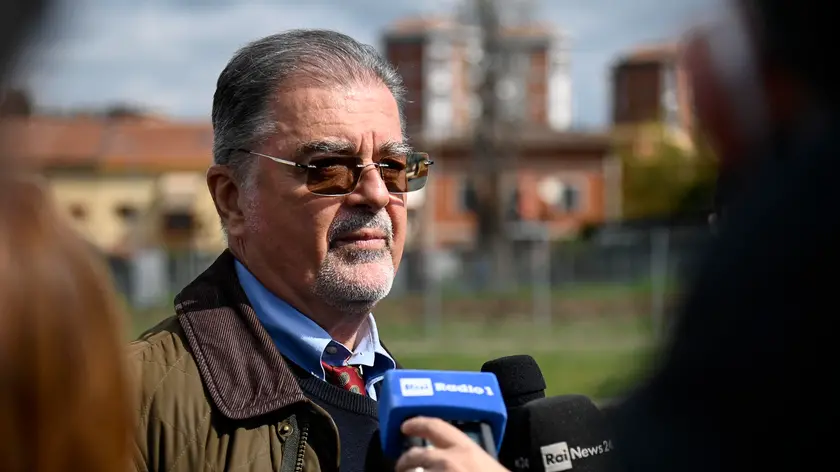 L'avvocato Fabio Anselmo all'uscita dell'aula bunker del carcere di Rebibbia per la sentenza di primo grado sui presunti depistaggi nel caso Cucchi, Roma, 7 aprile 2022. ANSA/RICCARDO ANTIMIANI