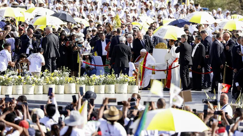 epa11595802 Pope Francis leads a holy mass at the Esplanade of Taci Tolu in Dili, East Timor, also known as Timor Leste, 10 September 2024. Pope Francis is traveling from 02 to 13 September to conduct apostolic visits to Indonesia, Papua New Guinea, East Timor, and Singapore. EPA/ANTONIO DASIPARU