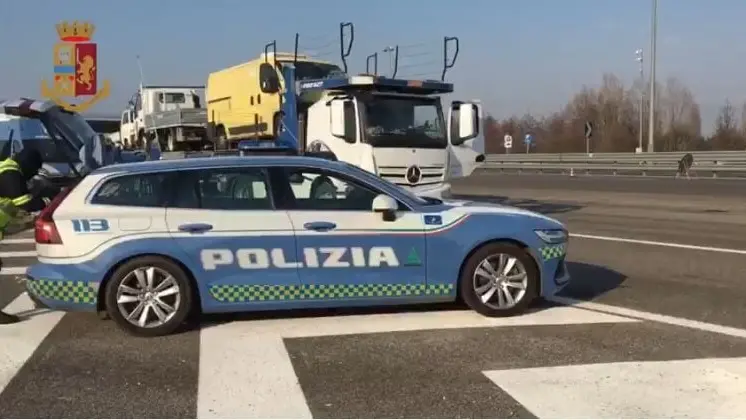 Controlli della Polizia in autostrada (foto d'archivio)