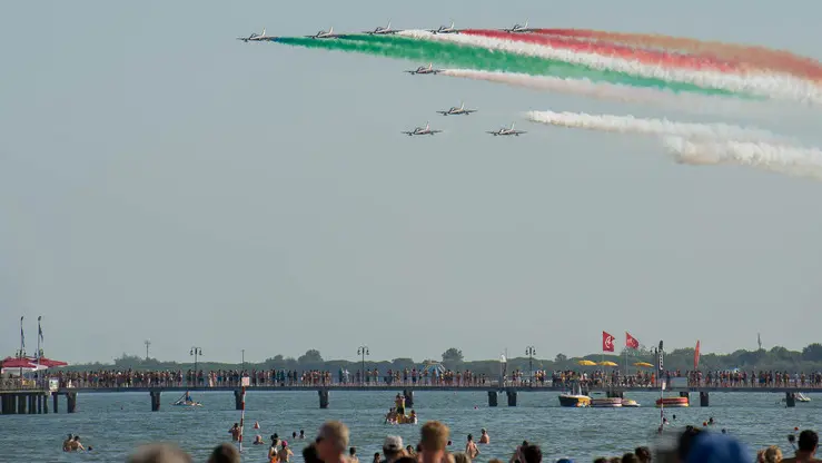 Lignano 11 Luglio 2015. Esibizione Frecce Tricolori. © Petrussi Foto Press