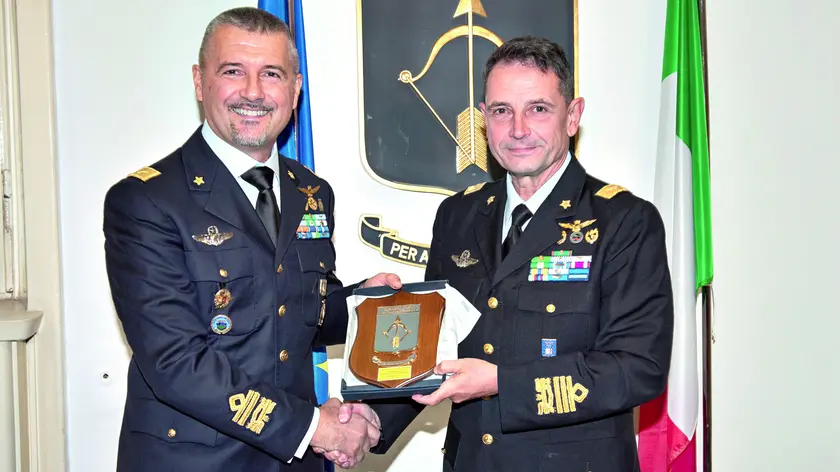 Da sinistra, il generale Marco Lant di Bertiolo e il comandante uscente Luigi Del Bene