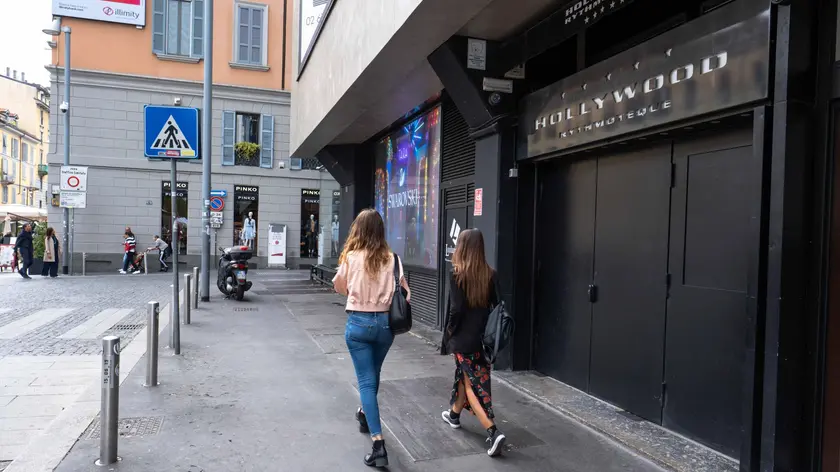 Una veduta esterna della discoteca Hollywood in corso Como a Milano (Foto d'archivio)