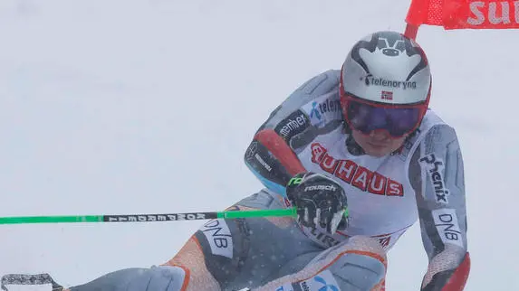 Henrik Kristoffersen of Norway in action during the men's Giant Slalom race at the FIS Alpine Skiing World Cup event in Alta Badia, Italy, 22 December 2019. ANSA/ANDREA SOLERO