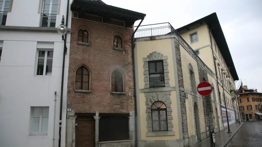 Udine 07 giugno 2011 palazzo via mazzini Copyright PFp