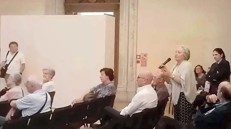 Il pubblico in sala Ajace nel corso dell'incontro a Udine