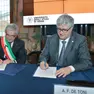 Il sindaco uscente Pietro Fontanini e il candidato del centrosinistra Alberto Felice De Toni: torneranno a sfidarsi al ballottaggio del 16 e 17 aprile per la guida del Comune di Udine (foto Petrussi)